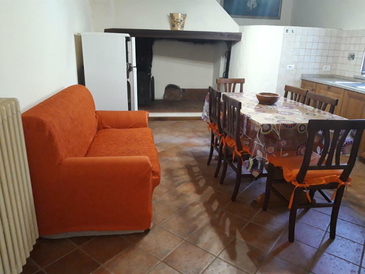 شقة La Casa Di Ida Porciano المظهر الخارجي الصورة